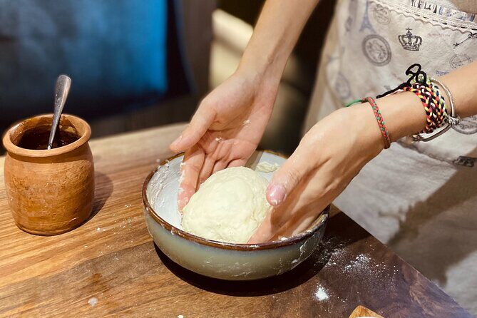 Small-Group Khinkali and Khachapuri Cooking Class in Tbilisi - The Storytelling Part: Why the Chef’s Comments Make It Worth It