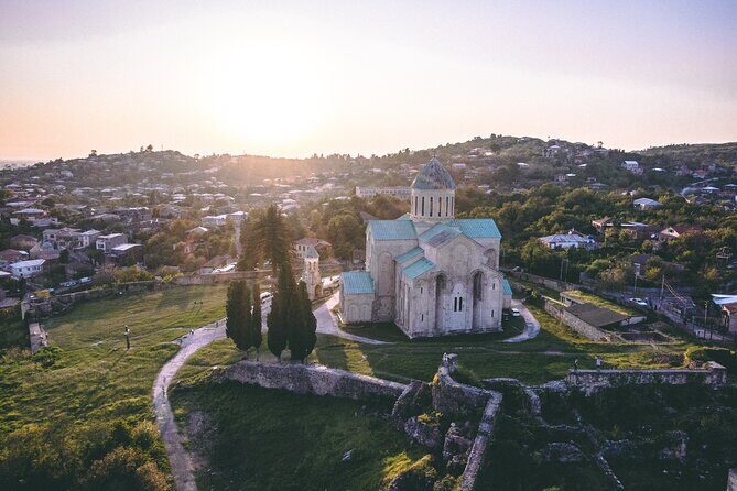 Small group tour to Kutaisi monasteries: Gelati, Motsameta and Bagrati. - Timing on the Ground: What “Approx. 3 Hours” Really Feels Like