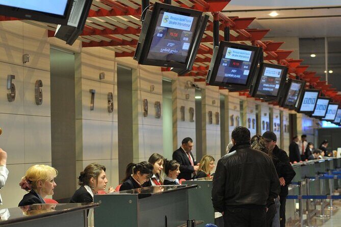 Tbilisi Airport Shuttle And Transfer Service - Choosing the Right Vehicle: Sedan, Minivan, or Full-Sized Bus