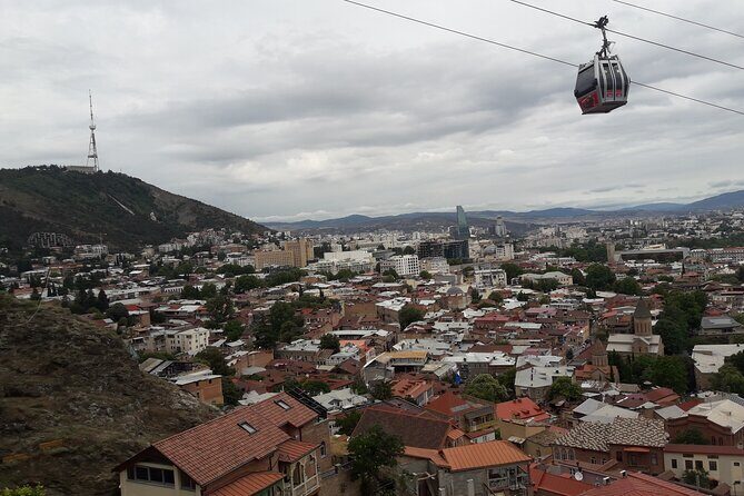 Tbilisi and Mtskheta walking Tour - Old Capital of Georgia - Holy Trinity Cathedral and Anchiskhati Basilica: New and Old Orthodoxy in One Day