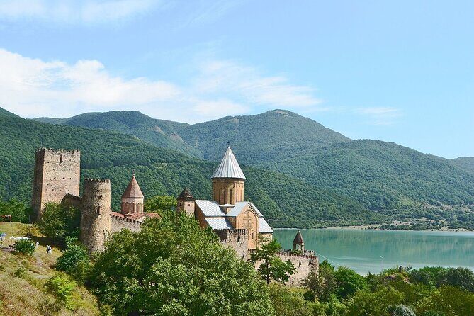 Tbilisi to Kazbegi, Gudauri, and Ananuri Day Tour - Key highlights you’ll actually feel