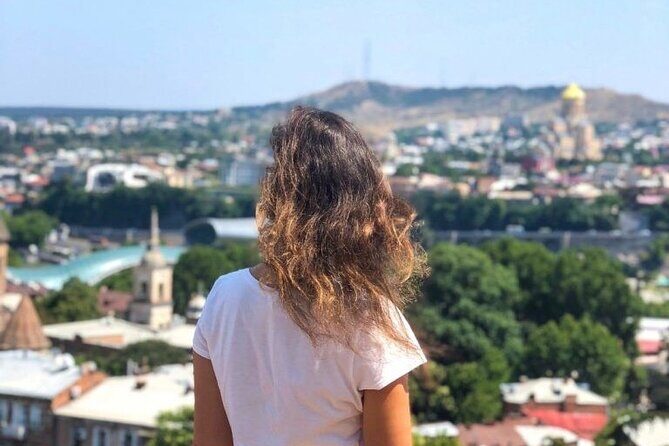 Tbilisi:Evening Walking & Talking Tour with Wine & Boat Ride - Start at Rose Revolution Square (and why the location matters)