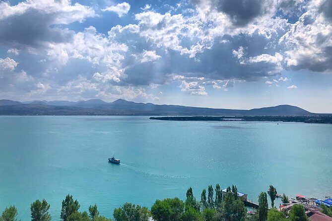 Tour to Yerevan Sevan Dilijan Armenia from Tbilisi 2 days - Cafesjian Center for the Arts: A Pay-Extra Option That’s Still Worth Knowing