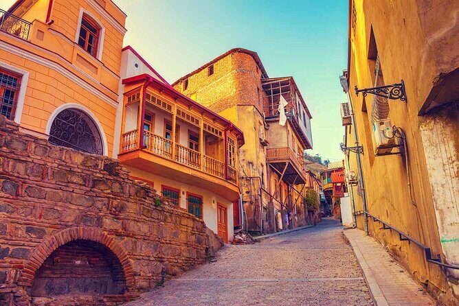 Transfer from Tbilisi Airport to Tbilisi - The 30-Minute, No-Stop Transfer Into Tbilisi