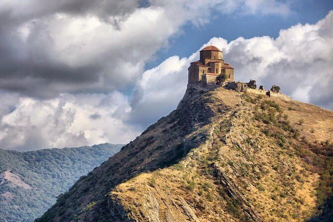 Uplistsikhe, Mtskheta and Jvari - historical private day tour from Tbilisi - Uplistsikhe cave town: pagan rock ruins with real atmosphere