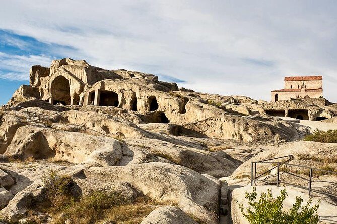 Uplistsikhe, Mtskheta and Jvari - historical private day tour from Tbilisi - Mtskheta’s Svetitskhoveli and Samtavro: where Georgia’s Christian story takes shape