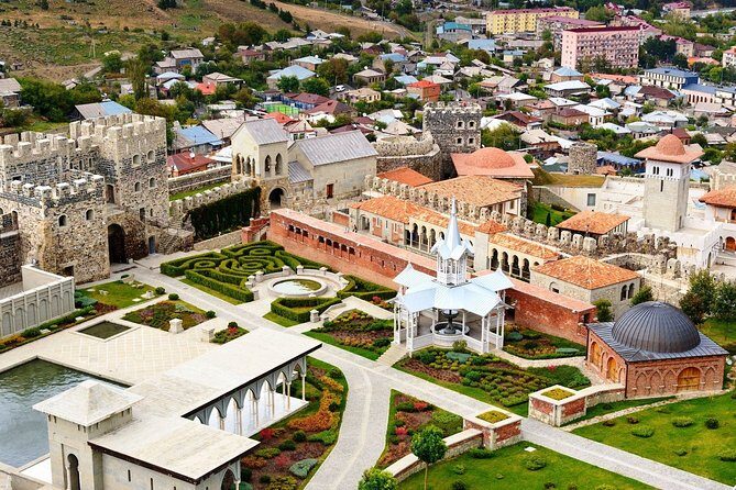 Virtual tour to Georgia - Sighnaghi city and Al. Chavchavadze estate: finishing with a Kakheti flavor